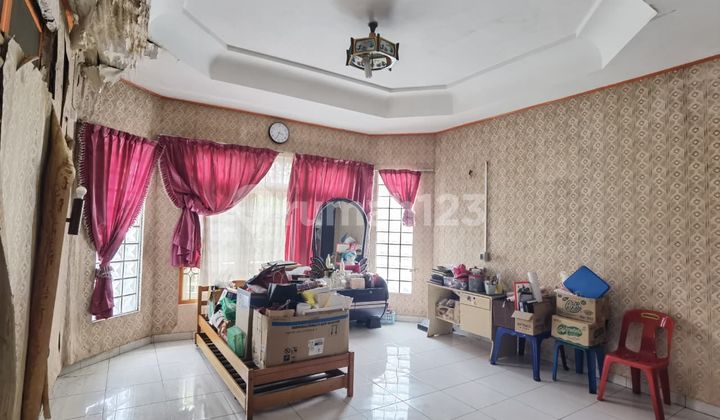 Dijual Rumah Bulatan Luas dan Lebar di Jl. Hasanuddin 2