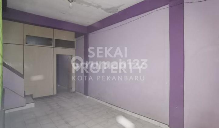 For Rent: 2.5 Story Shop House on Jl. Kota Baru Pasar Bawah
