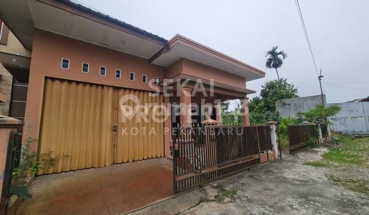 Dijual Rumah Mewah di Jl. Pengayoman 2
