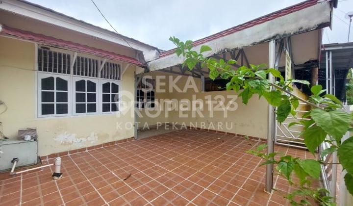 For Rent, Ready-to-Occupy House in a Complex on Jl. Soekarno Hatta
