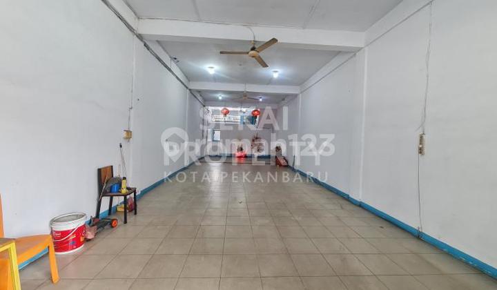 For Rent: 3-Story Shop House by the Road, Located on Jalan Durian Tengah, Pekanbaru City. 2