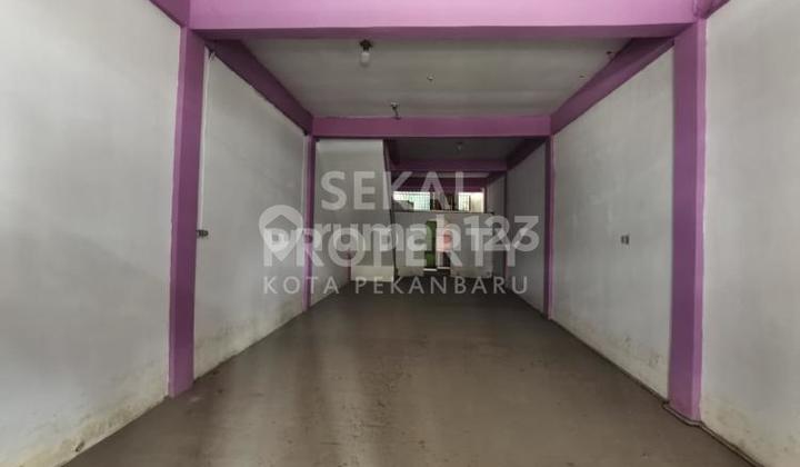 For Rent: 2.5 Story Shop House on Jl. Kota Baru Pasar Bawah