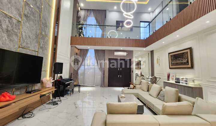 Luxury House for Sale Ready to Occupy Near Jl. Tuanku Tambusai Luxury House for Sale Ready to Occupy Near Jl. Tuanku Tambusai