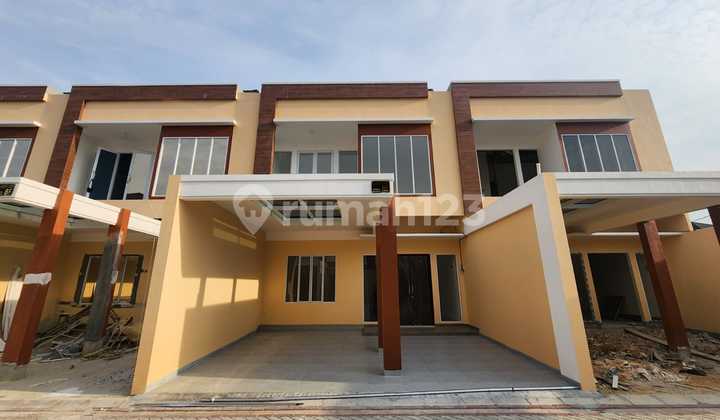 For Sale 2-Story Luxury House on Jl. Riau Ujung - Pekanbaru For Sale 2-Story Luxury House on Jl. Riau Ujung - Pekanbaru