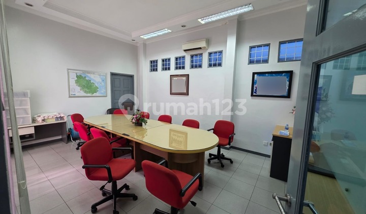 Dijual Rumah Mewah di Jl. Diponegoro Dijual Rumah Mewah di Jl. Diponegoro