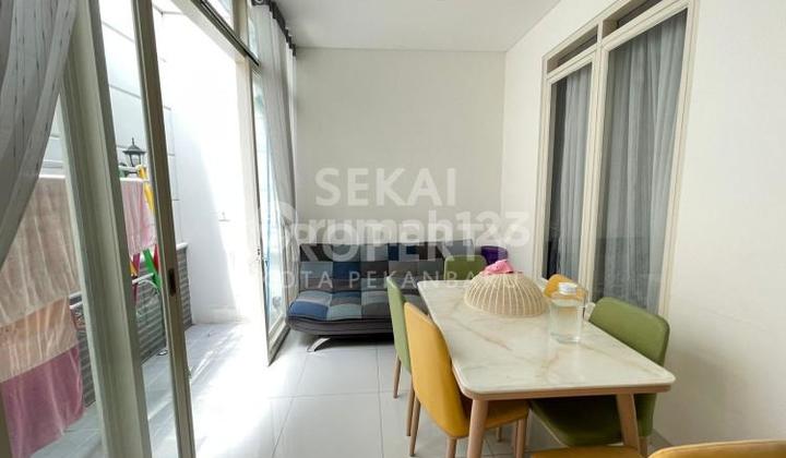 For Sale: 1 unit of a single-story cluster house, ready to occupy, fully furnished, located on Jalan Sudirman in the center of Pekanbaru city. 1