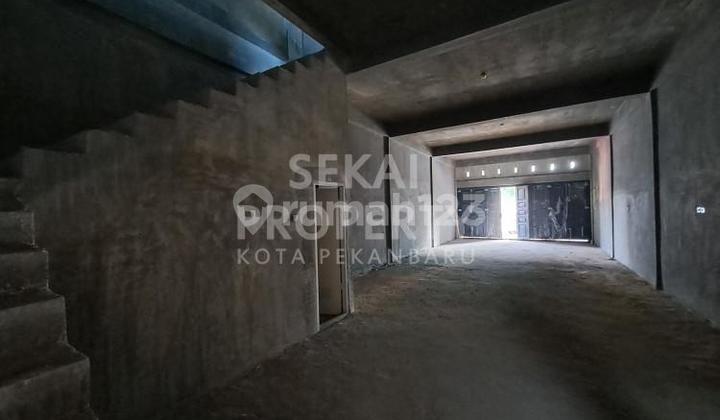 For Sale New 3-Story Shophouse Location Jl. Setiabudi - Pekanbaru 2