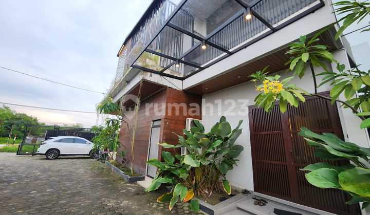 Luxury House for Sale Ready to Occupy Near Jl. Tuanku Tambusai Luxury House for Sale Ready to Occupy Near Jl. Tuanku Tambusai