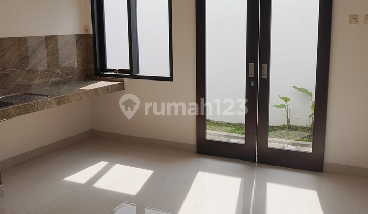 Luxury 2-story house in Cicalengka near Cicalengka Square, East Bandung. Luxury 2-story house in Cicalengka near Cicalengka Square, East Bandung.