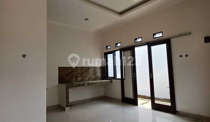 rumah lux 2 lantai di pusat kota Cicalengka Bandung timur 2