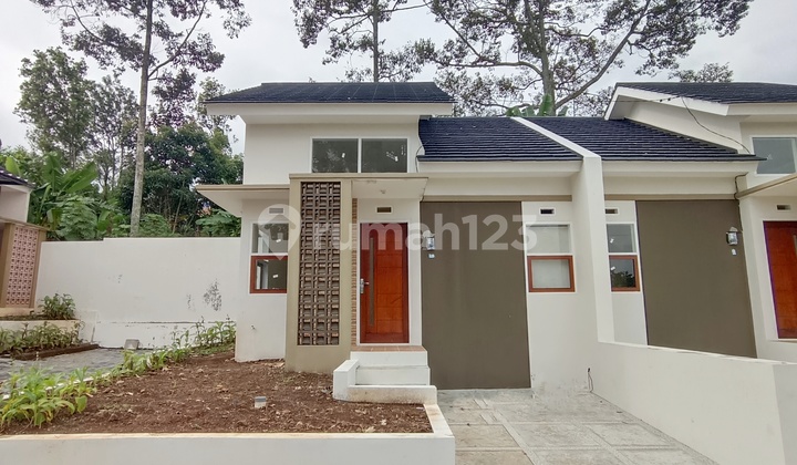 Rumah Siap Huni Di Cileunyi Dkt Tol D Dn Kampus Jatinangor Rumah Siap Huni Di Cileunyi Dkt Tol D Dn Kampus Jatinangor