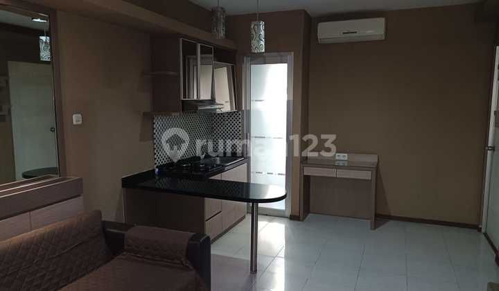 Disewakan Apartemen 3 Kamar Tidur Furnished Bagus 