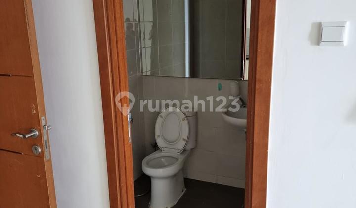 Good 2 Bedroom Condominium Unfurnished 2