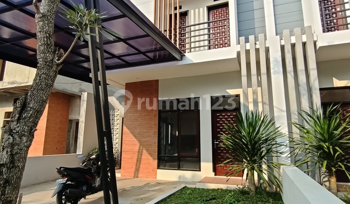 Rumah 2 Lantai Modern Minimalis Lokasi Sangat Strategis 2