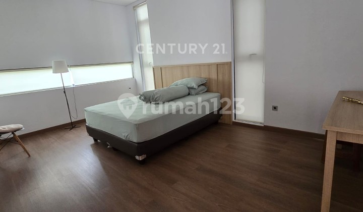 Rumah Lux Ada Kola Renang di Setra Duta Bandung 2