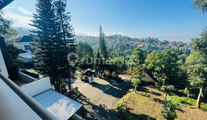Beautiful View House in Dago Pakar Resort Bandung Beautiful View House in Dago Pakar Resort Bandung