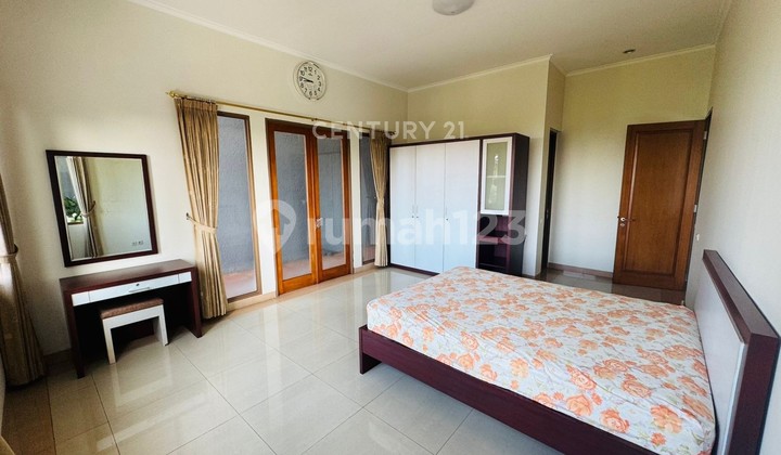 Beautiful View House in Dago Pakar Resort Bandung Beautiful View House in Dago Pakar Resort Bandung