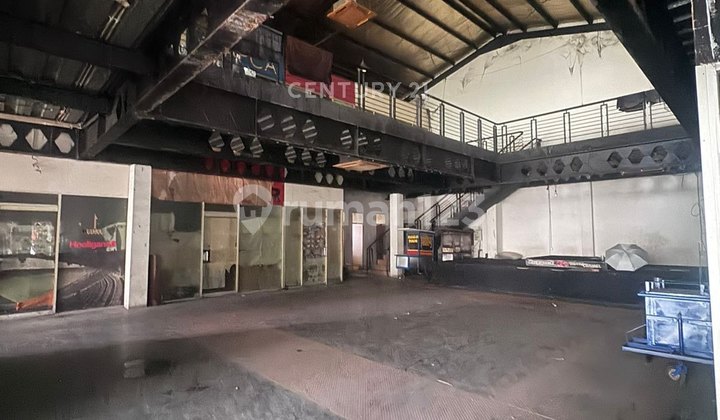 Business Space in the City Center Main Road Dewi Sartika