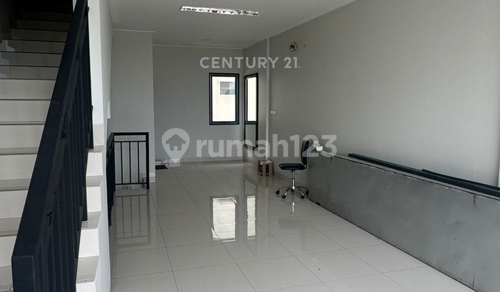 Strategic Shop House Main Road Magna Commercial Summarecon 2