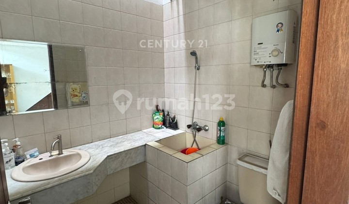 Asri Semi Furnished House in Sayap Setiabudi Bandung