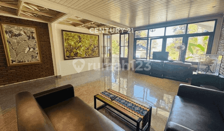 Good Guest House with Swimming Pool at Dago Pakar Resort Good Guest House with Swimming Pool at Dago Pakar Resort