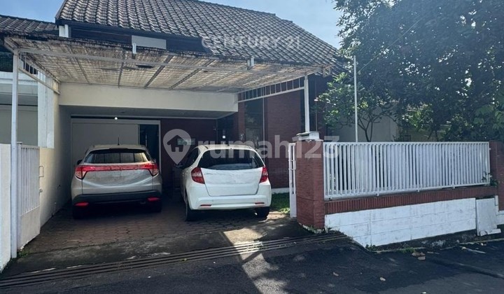 Asri Semi Furnished House in Sayap Setiabudi Bandung