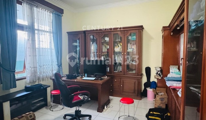 Strategic Commercial Property on Main Road Soekarno Hatta Bandung 2