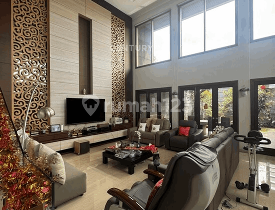 Rumah Lux Siap Huni di Setrasari Indah Bandung Rumah Lux Siap Huni di Setrasari Indah Bandung