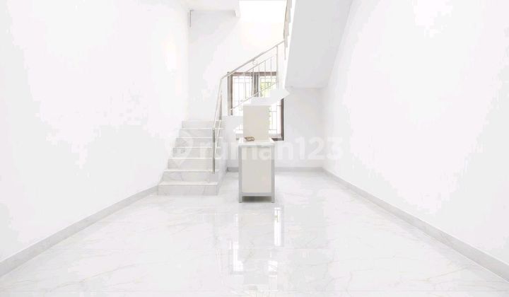 2-Story Flood-Free House in Semanan 2