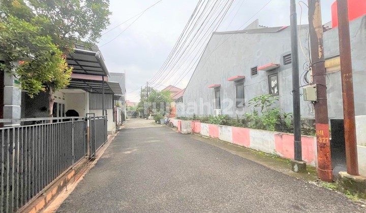Plot of Land Within a Housing Complex, Near Budi Luhur University, South Jakarta Plot of Land Within a Housing Complex, Near Budi Luhur University, South Jakarta