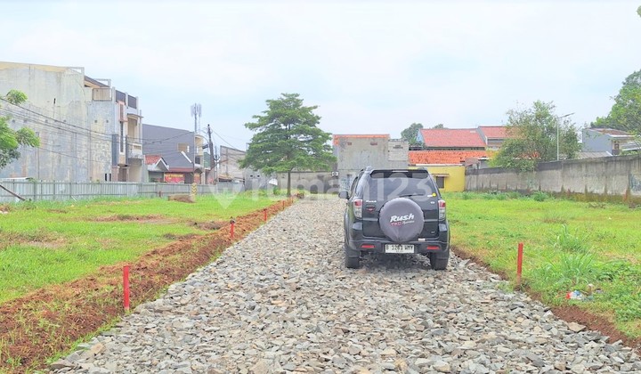Only 1.5 KM to Unpam 1 Campus, For Sale Row Plot with 5 Meter Road