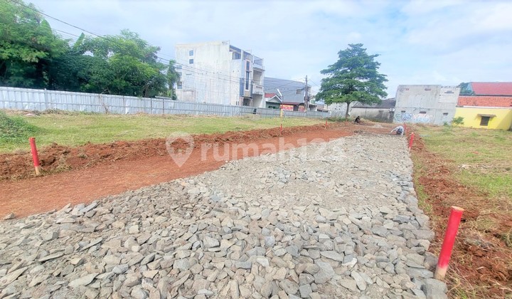 Land Plot Suitable for Building Boarding House, 5 Minutes to Unpam Center Land Plot Suitable for Building Boarding House, 5 Minutes to Unpam Center