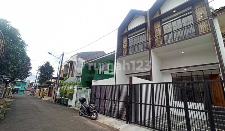 Rumah Baru 2 Lantai Dalam Komplek Curug Pondok Kelapa Super Murah di Apotek K24 Powered by GDTI - Curug Kalimalang, Jl. Curug Raya No. 11 Rt. 1 / Rw. 8, Pondok Kelapa, Duren Sawit, Kota Jakarta Timur, DKI Jakarta, Indonesia, 13450, Duren Sawit 2