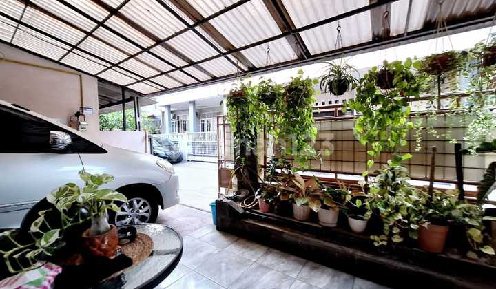 Ready-to-Occupy Strategic House in Grand Galaxy City 2