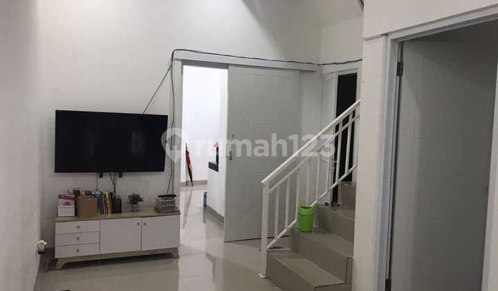 Rumah Mewah 2 Lantai Baru di Kelapa Dua Wetan Jakarta Timur 2