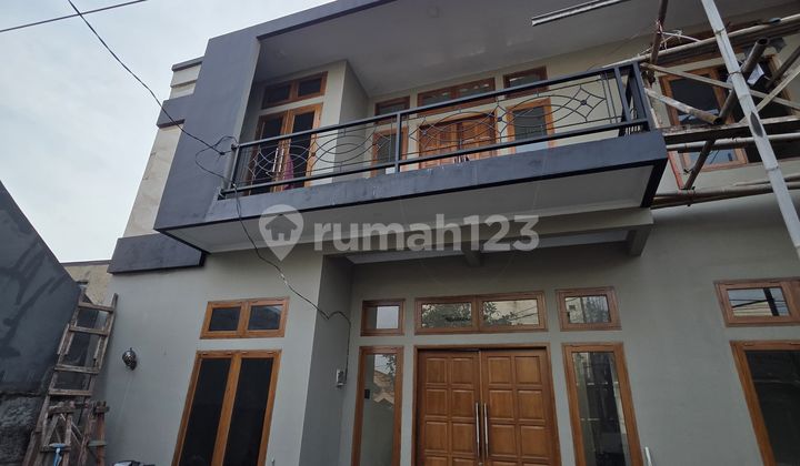 Rumah 2 Lantai, 5 Kamar. Pejaten Barat