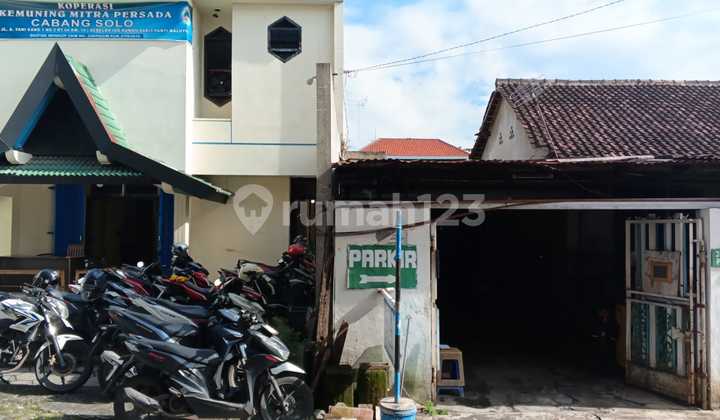 Rumah 2 Lantai, 3 Kamar. Jl. Ahmad Yani, Solo 2