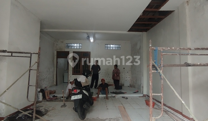 Disewakan/Dijual Rumah Usaha 2 Lantai 0 Jalan Raya Pandugo Timur- Baru Direnovasi di Jl. Raya Pandugo Timur, Penjaringan Sari, Rungkut, Kota Surabaya, Jawa Timur, Indonesia, 60297, Surabaya Kota 2
