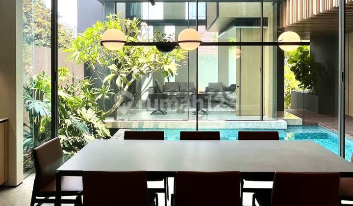 House for Quick Sale in Kebayoran, South Jakarta House for Quick Sale in Kebayoran, South Jakarta