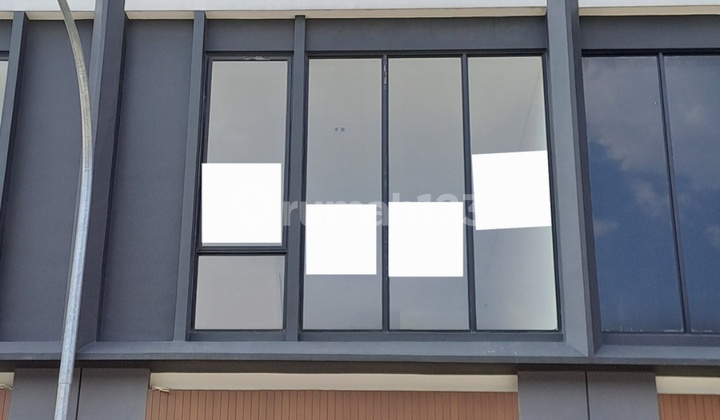 Disewa Ruko 3 Lantai Hampton Avenue Gading Serpong Ruko di Hampton Avenue, Jl. Jenderal Gatot Subroto, Medang, Pagedangan, Tangerang, Banten, Indonesia, 15334, Gading Serpong 67.5 M² Unfurnished SHM