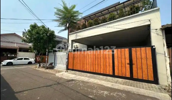 Dijual Rumah Bangunan Mandiri Berlokasi di Bsd Tahap 1 Rumah Bagus SHM di Taman Jajan Bsd Sektor 1.3 Rawabuntu, Taman Jajan Bsd Sector 1. 3, Jl. Taman Perdamaian, Rawa Buntu, Serpong, Kota Tangerang Selatan, Banten, Indonesia, 15318, Bsd Griya Loka 2