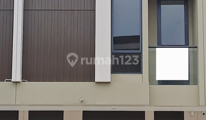 Disewa Ruko Verona Junction Gading Serpong Ruko di Ruko Verona Junction Blok E No.7, Medang, Pagedangan, Tangerang, Banten, Indonesia, 15334, Gading Serpong 50.0 m² Unfurnished SHM