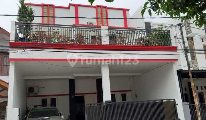 Rumah 2 Lantai Di Tengah Kota Bekasi