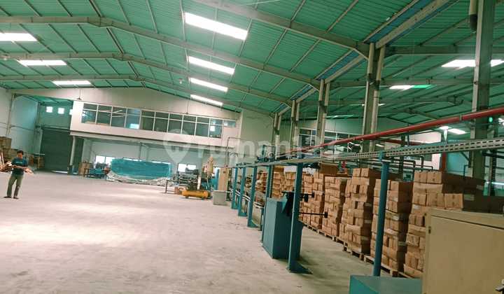 Dijual Gudang di  Kawasan Industri Jababeka, Cikarang.