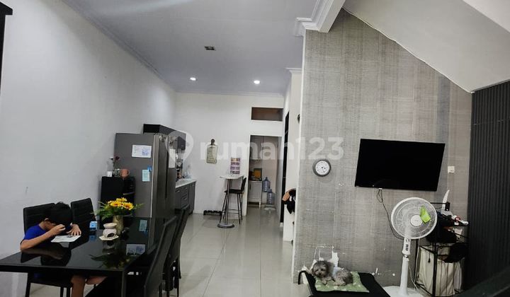 For rent, ready-to-occupy house in Sunter Garden, North Jakarta. 2