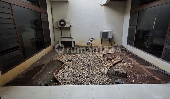 Rumah Luas di Cempaka Putih Tengah, Jakarta Pusat