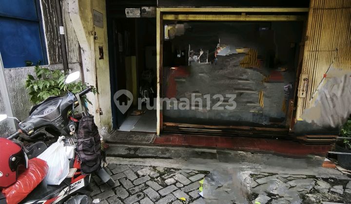 Bangunan Tua Ukuran Panjang Lokasi Strategis di Jakarta Pusat Dijual Cepat