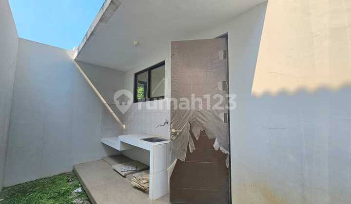 Dijual rumah baru Hoek di Cluster Albasia Green Ara Residence