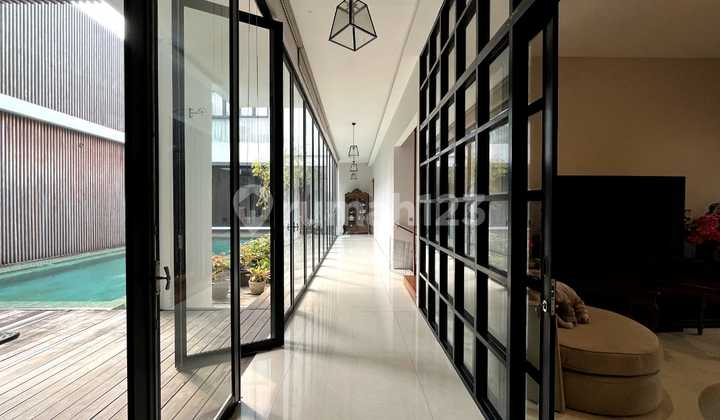 Dijual Rumah Mewah Siap Huni di Kebayoran Baru Jakarta 2