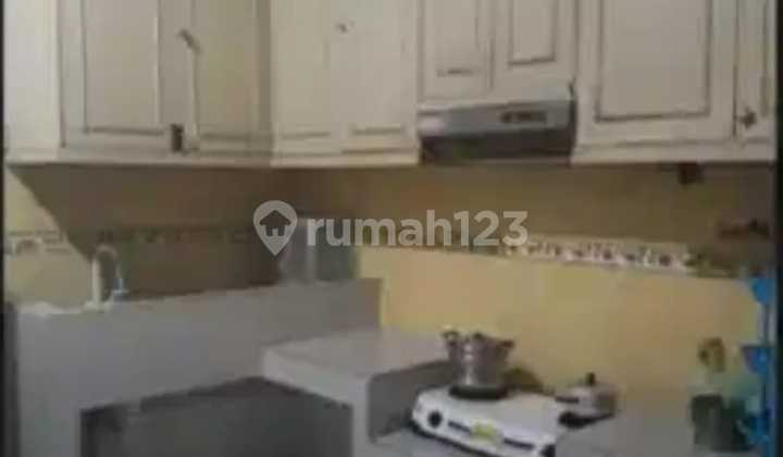 Dijual rumah 2 lantai siap huni di Taman Harapan Baru Dijual rumah 2 lantai siap huni di Taman Harapan Baru